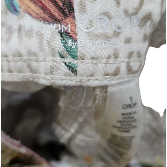 Chicos The Platinum Crop Size 1/8 Floral Travel Tropical Soft Jeans Cruisewear - Picture 3 of 12